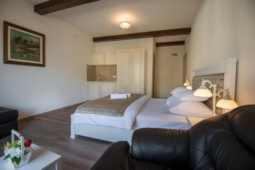 Apartments Marija Risan Dış mekan fotoğraf